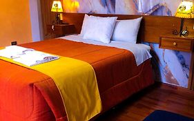 Hostel Sillustani Inn Puno - Con Cochera